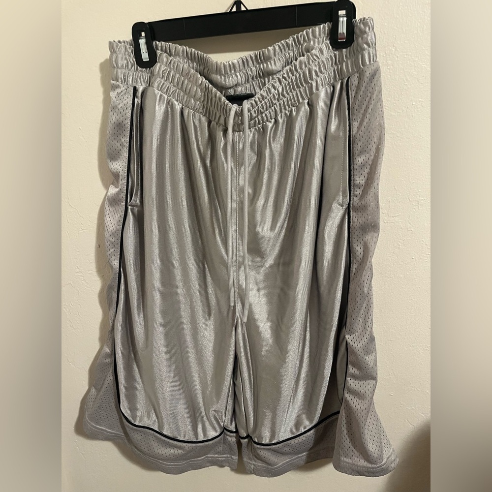 Men's Athletic‎ Silver Shorts